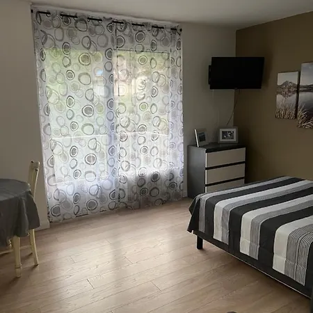 Superbe En Avec Piscine. Apartment *