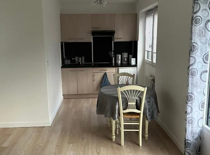 Appartement Superbe En Résidence Avec Piscine.