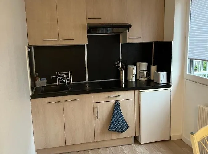 Appartement Superbe En Résidence Avec Piscine. *